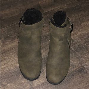 Green Sherpa Lined Boots